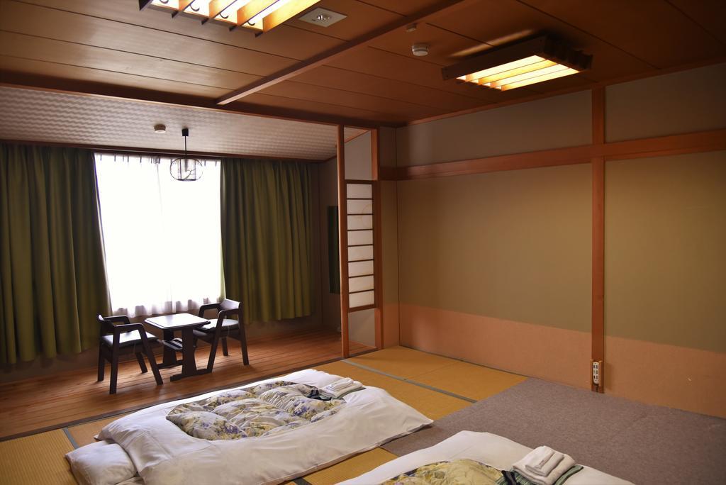 Отель Shikainami Kiranosho Nishio Экстерьер фото