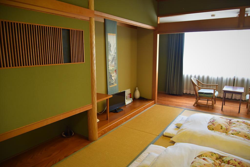 Отель Shikainami Kiranosho Nishio Экстерьер фото